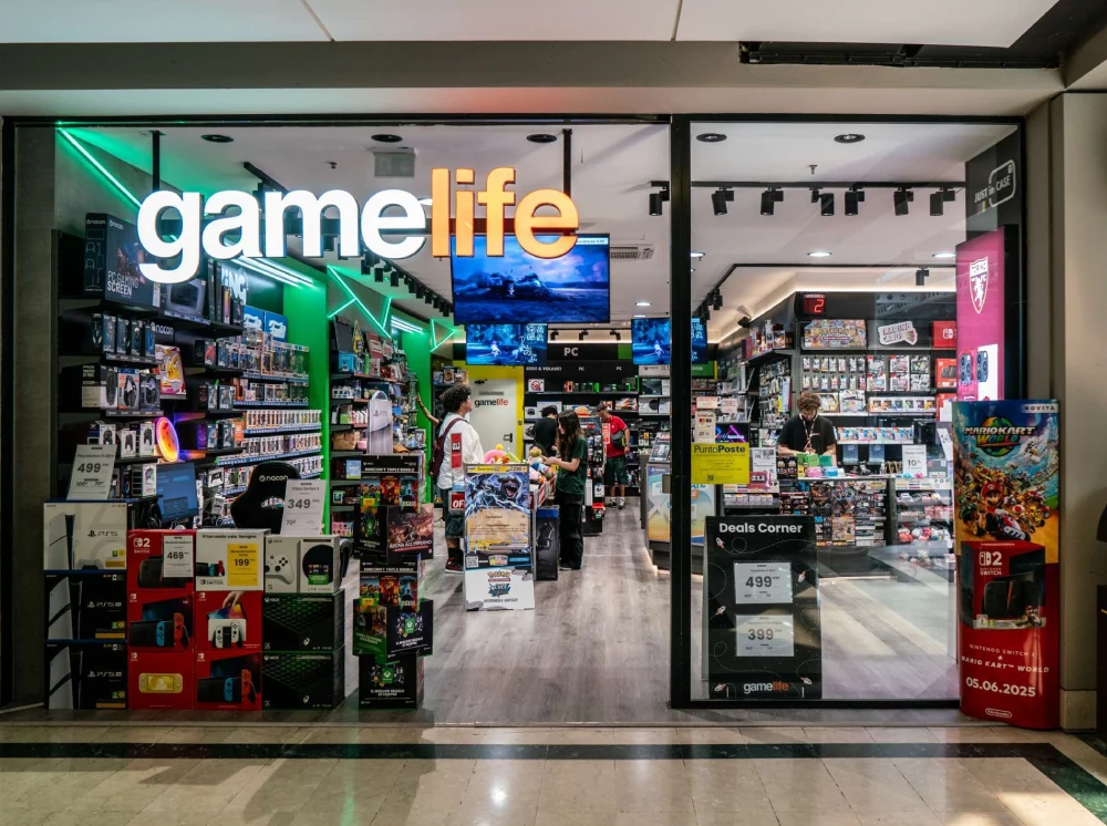 Vetrina negozio GameLife Lingotto