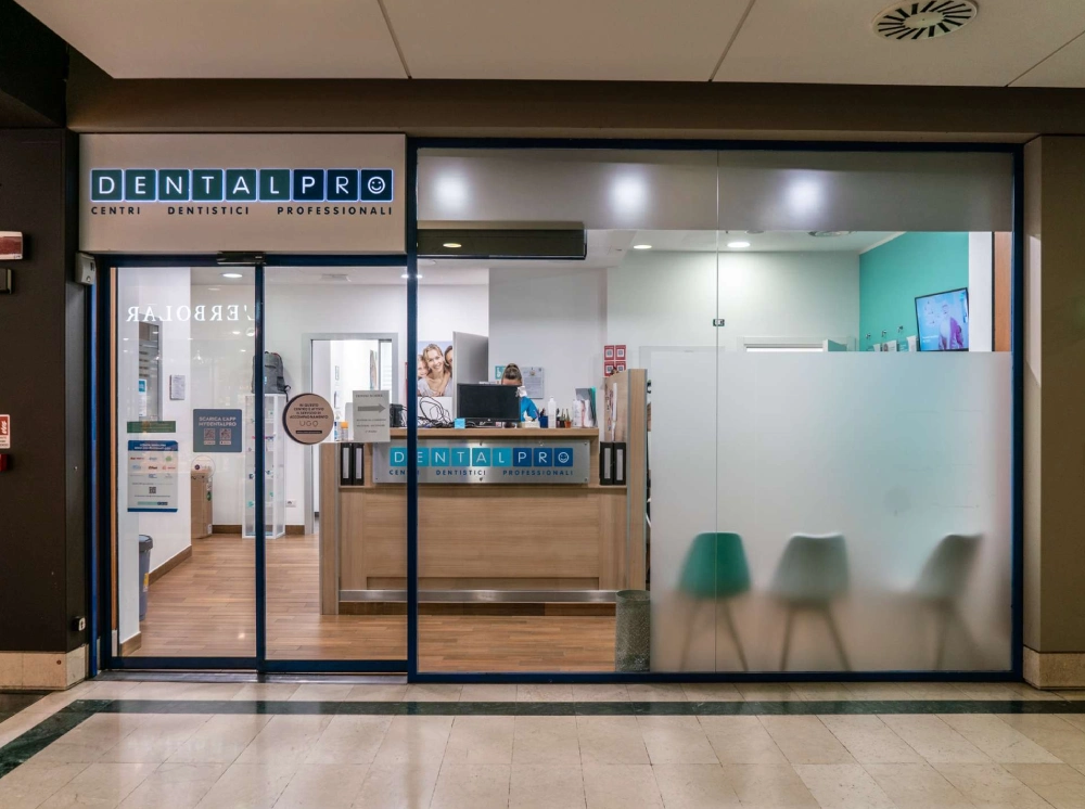 negozio dental pro centro commerciale lingotto