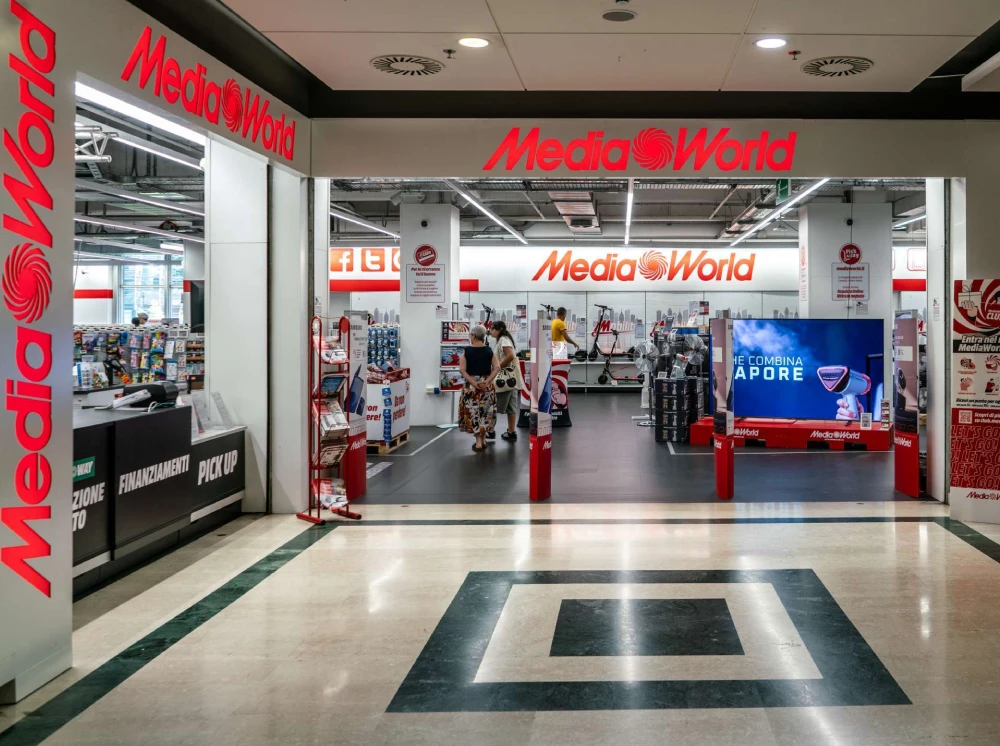 negozio mediaworld centro commerciale lingotto