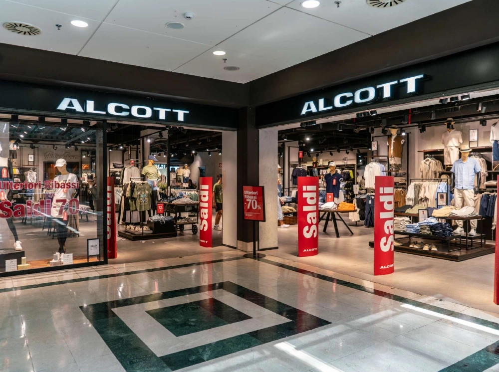 negozio alcott centro commerciale lingotto