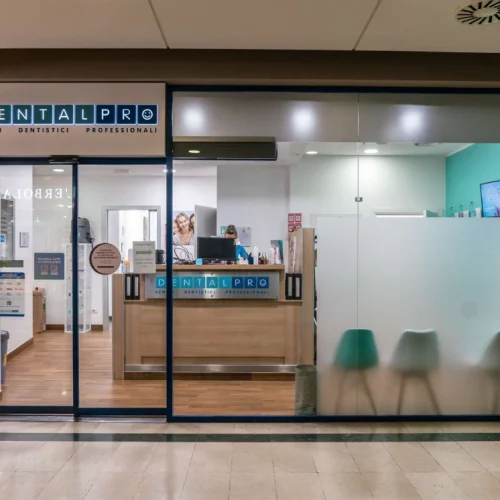 negozio dental pro centro commerciale lingotto