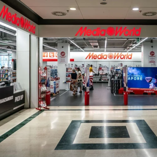 negozio mediaworld centro commerciale lingotto