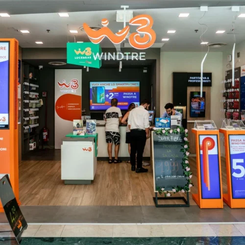 negozio wind 3 centro commerciale lingotto