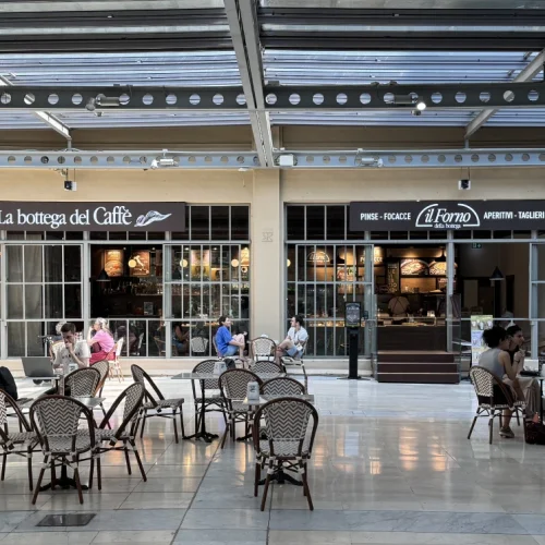 locale la bottega del caffe